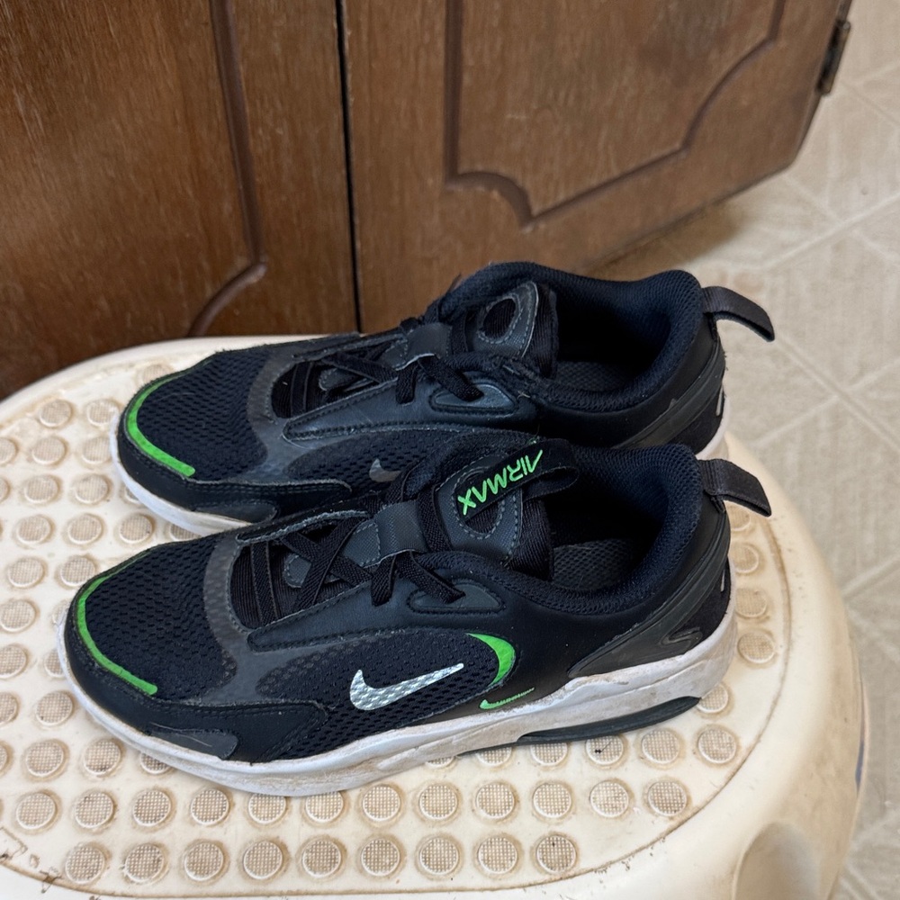Nike Kids AIR Black and Lime Sneakers